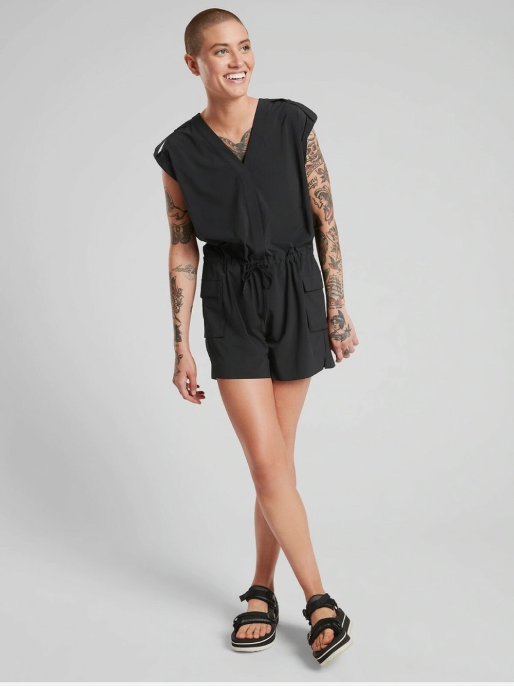 Athleta Sutton Black Sleeveless Drawstring Romper with Utility Pockets Sz 8